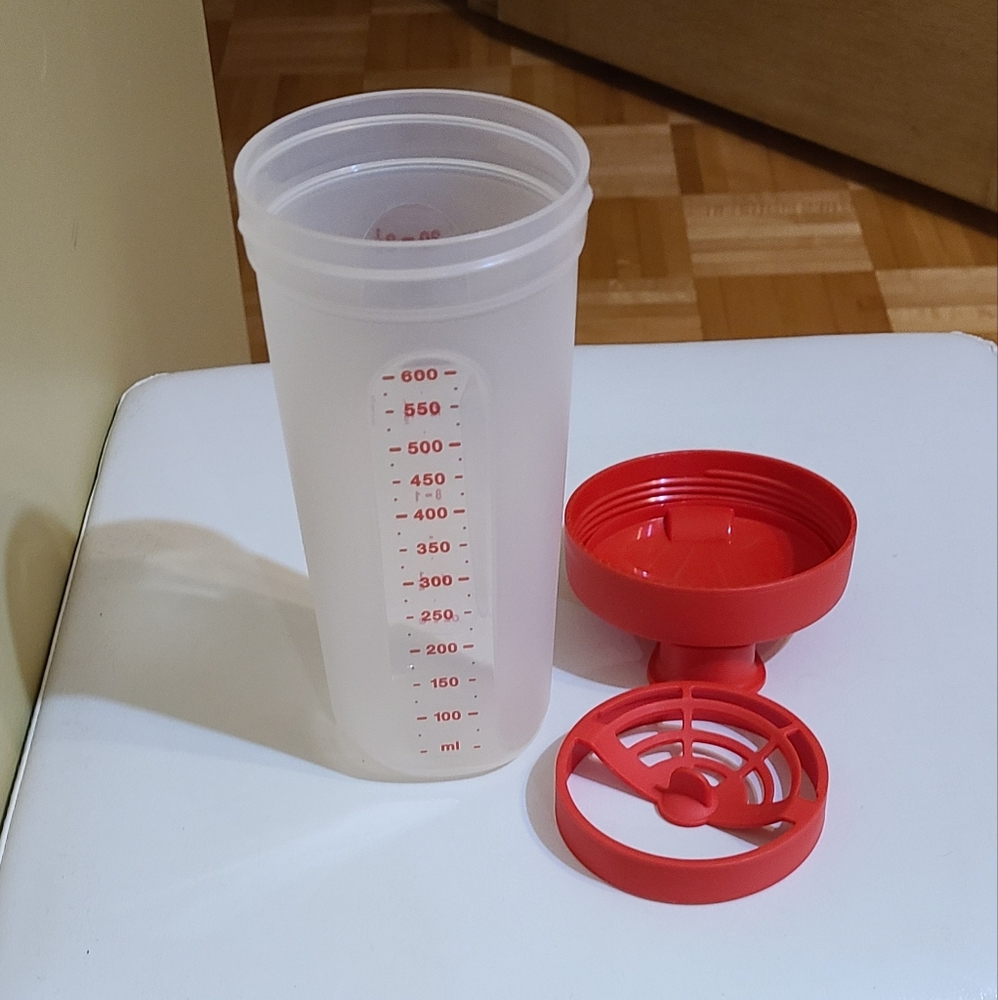 Tupperware All-In-One Shake - Picture 8 of 8